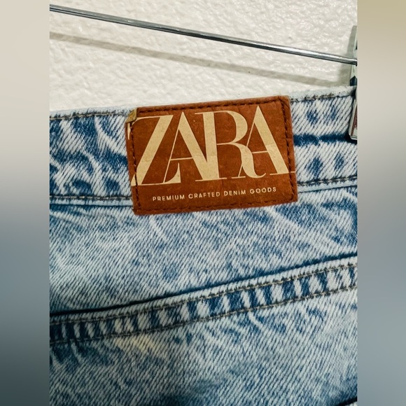 Zara Women's Ripped Blue Jean Shorts - Picture 5 of 6